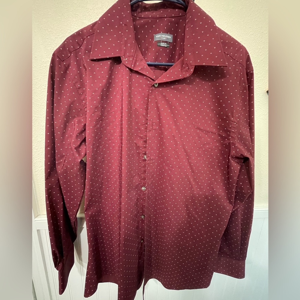 Mens Burgandy Van Heusen dress shirt